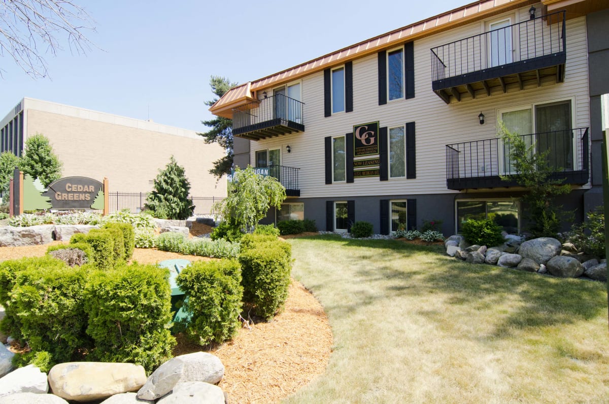 Photos and Video of Cedar Greens Apartments in East Lansing, MI